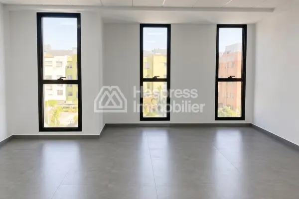 Office space for rent at Errahma . Area 59 m²