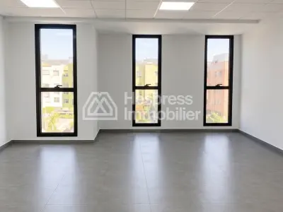 Office space for rent at Errahma . Area 59 m²