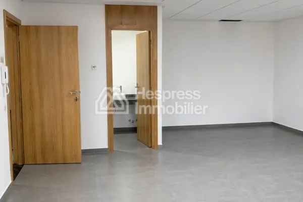 Office space for rent at Errahma . Area 59 m²
