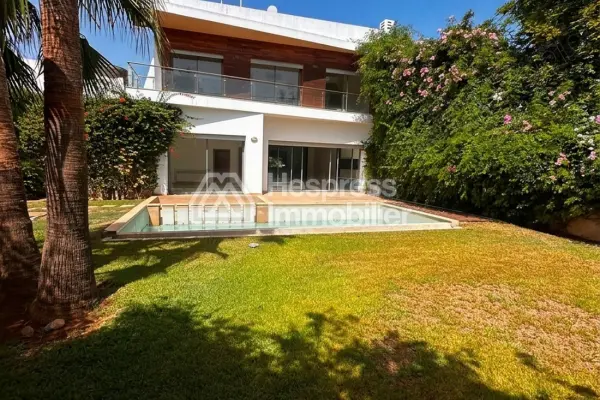 À Louer – Villa de Luxe Vide à Ain Diab
