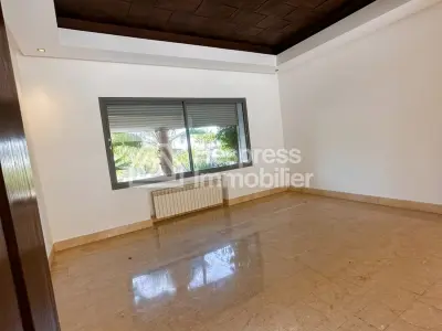 À Louer – Villa de Luxe Vide à Ain Diab