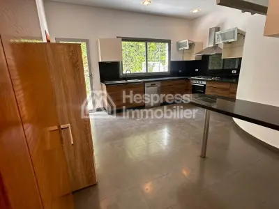 À Louer – Villa de Luxe Vide à Ain Diab