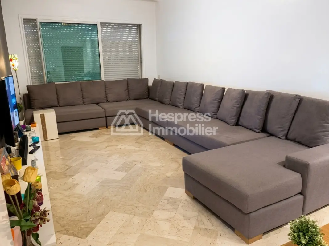 High-end furnished studio apartment for rent – Les Hôpitaux