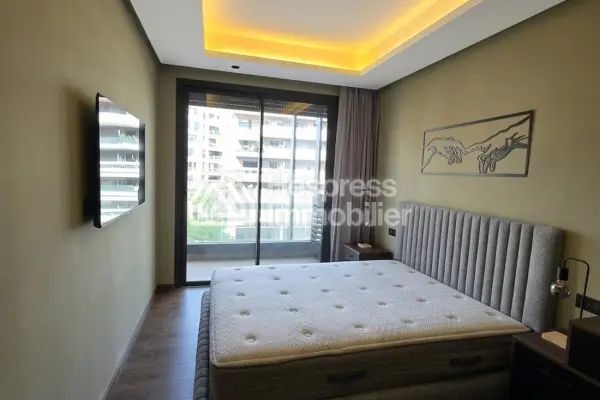 Furnished studio apartment for rent in Uptown CFC