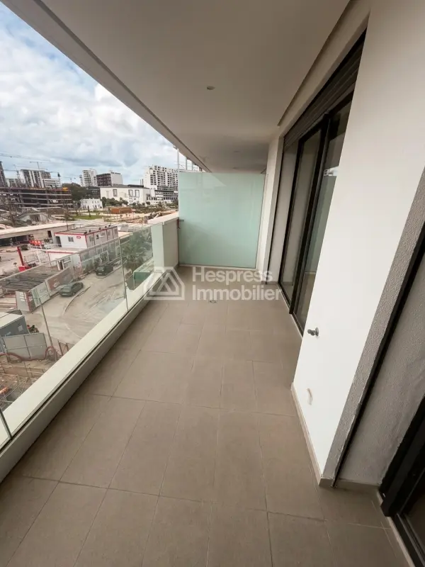 Luxury new studio apartment for sale (CFC)