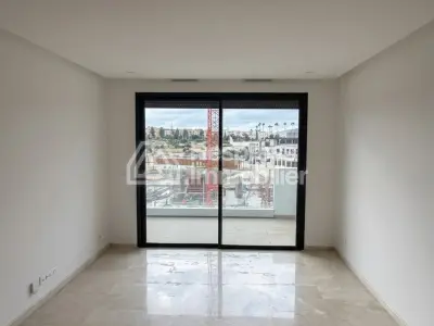 Luxury new studio apartment for sale (CFC)