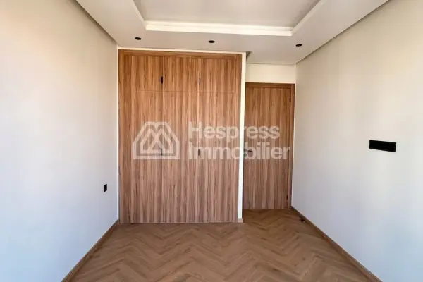 Sell apartment in Palmier. 2 lovely rooms. Caretaker and air conditioning