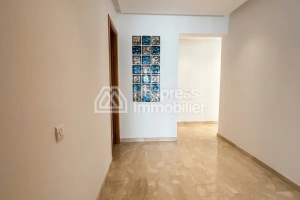 Empty apartment Gautier