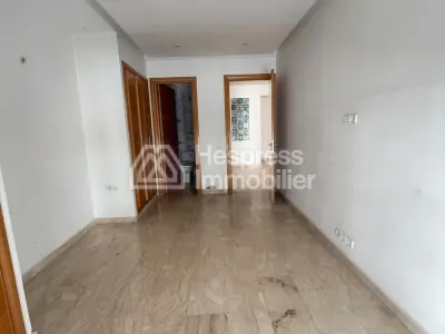 Empty apartment Gautier