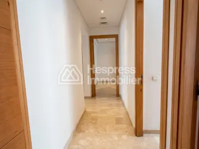 Empty apartment Gautier