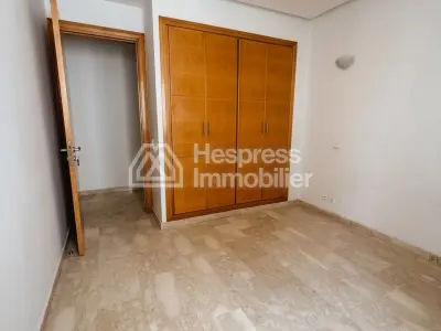 Empty apartment Gautier