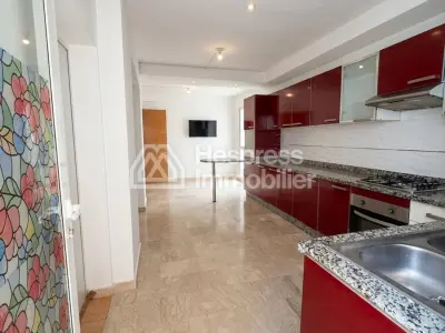Empty apartment Gautier