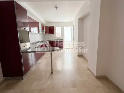 Empty apartment Gautier
