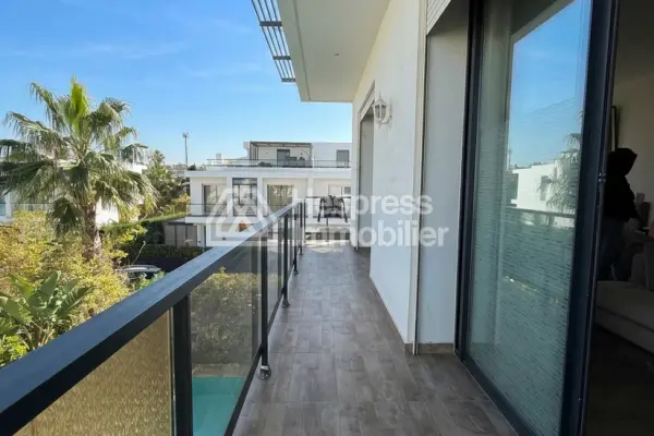 Luxury villa for sale in Dar Bouazza . 3 comfortable bedrooms. Furnished.