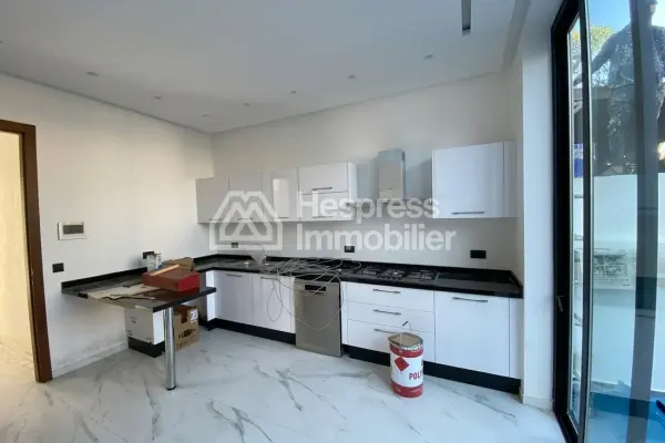 Top unfurnished villa for rent Aïn Diab with garden and pool