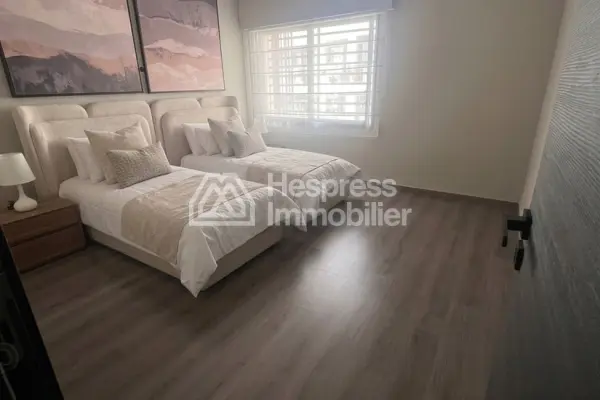 Top-quality, brand-new furnished apartment in the Golden Triangle