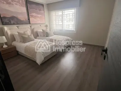 Top-quality, brand-new furnished apartment in the Golden Triangle