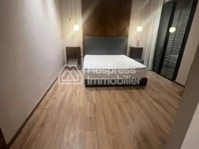 Top-quality, brand-new furnished apartment in the Golden Triangle