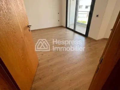 فيلا جميلة للإيجار كاليفورنيا مع مسبح وحديقة