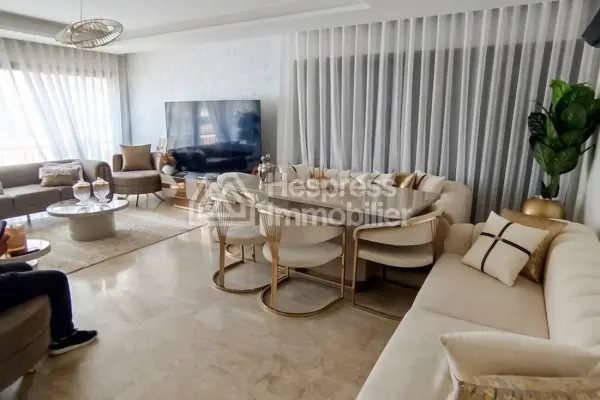 Top-quality, brand-new three-bedroom apartment for rent Californie furnished