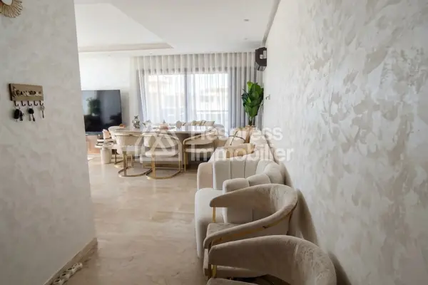 Top-quality, brand-new three-bedroom apartment for rent Californie furnished
