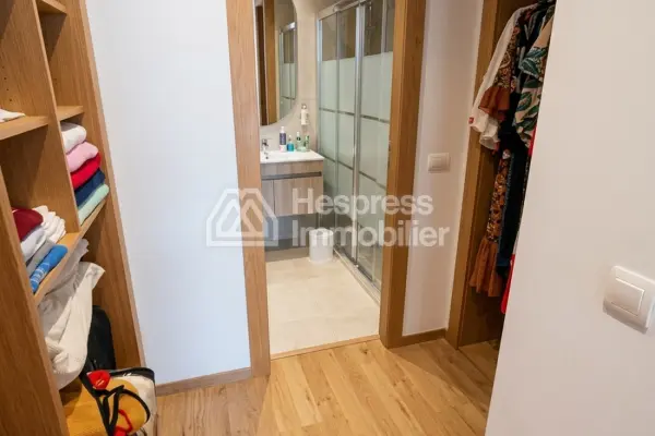 Top-quality, brand-new three-bedroom apartment for rent Californie furnished