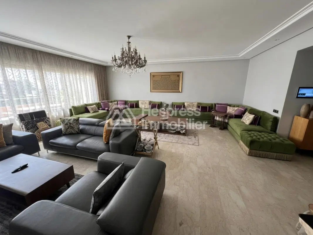 Top apartment for sale Racine three bedrooms