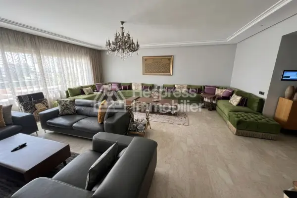 Top apartment for sale Racine three bedrooms