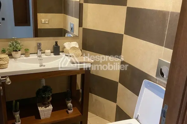 Top apartment for sale Racine three bedrooms