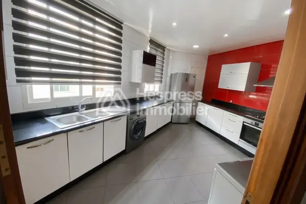 Top apartment for sale Racine three bedrooms