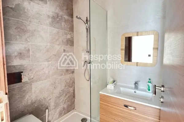 Furnished apartment for rent, CFC certified, two bedrooms, top-notch, with terrace