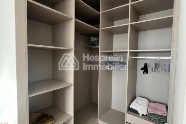 Furnished apartment for rent, CFC certified, two bedrooms, top-notch, with terrace