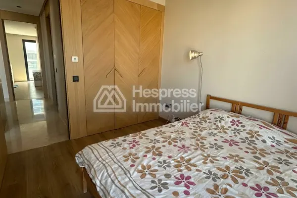 Appartement à vendre à Ferme Bretonne Hay Arraha. Superficie 124 m². Salon traditionnel marocain, résidence sécurisée