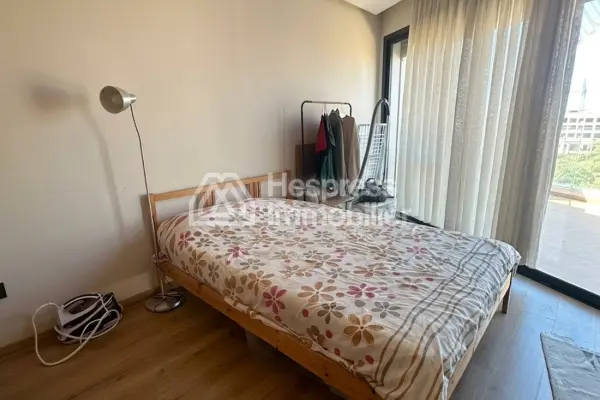 Appartement à vendre à Ferme Bretonne Hay Arraha. Superficie 124 m². Salon traditionnel marocain, résidence sécurisée