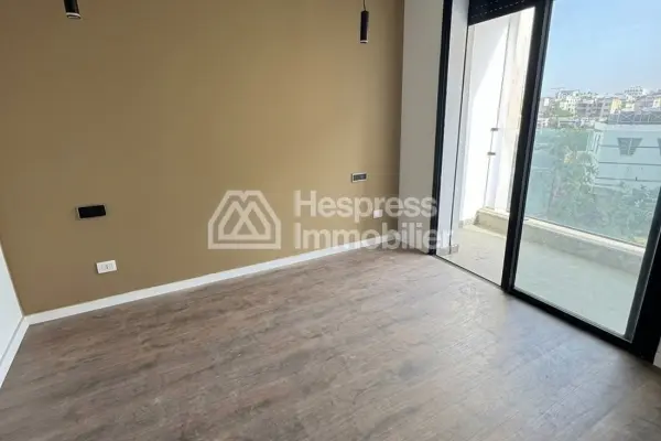 For sale: a beautiful apartment in Palmier . Total area 49 m². Features a traditional Moroccan living room and is located in a secure residence.