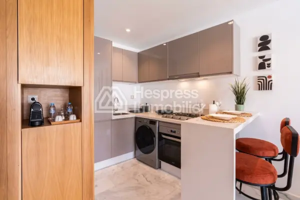Superbe appartement à vendre à Palmier. Superficie 55 m². Bien meublé