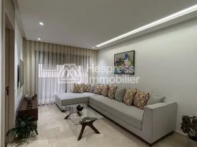 شقة للبيع في بورغون الغربية . مساحتها 57 متر مربع. باب مدرع وسكن آمن.