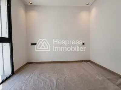 Appartement à l'achat à Palmier. 1 Pièce. Porte blindée, sécurité