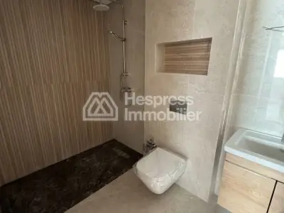 Vente d'un bel appartement à Ferme Bretonne Hay Arraha. Superficie 115 m². Antenne parabolique et sécurité