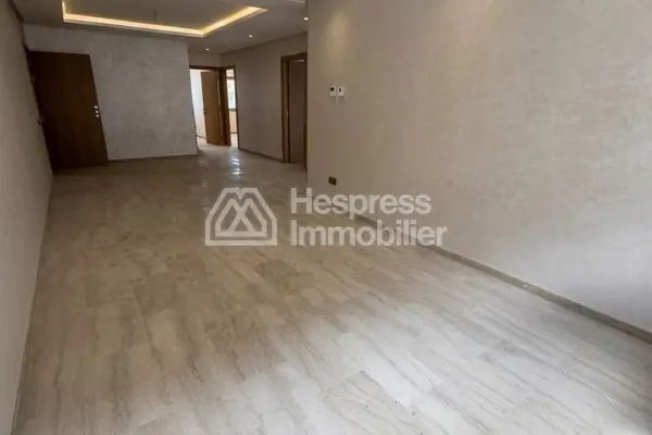 For sale: a beautiful apartment in Ferme Bretonne Hay Arraha. 115 sq m. Satellite dish and security.