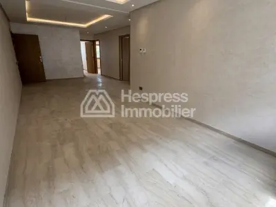 Vente d'un bel appartement à Ferme Bretonne Hay Arraha. Superficie 115 m². Antenne parabolique et sécurité