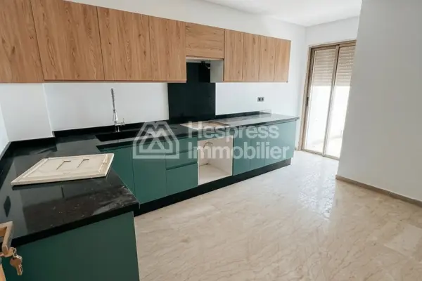 For sale: a beautiful apartment in Ferme Bretonne Hay Arraha. 115 sq m. Satellite dish and security.
