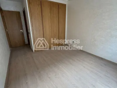 Vente d'un bel appartement à Ferme Bretonne Hay Arraha. Superficie 115 m². Antenne parabolique et sécurité