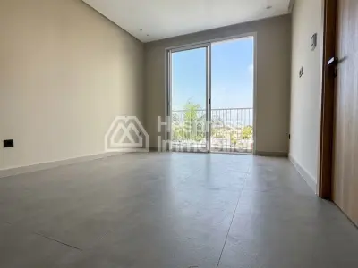 Vend appartement à Oasis. Surface totale 47 m². Air conditionné et cheminée