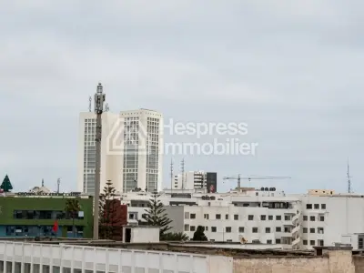 شقة للبيع في بالمييه . غرفتا نوم مريحتان. نوافذ زجاجية مزدوجة وتدفئة مركزية