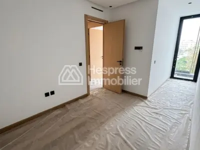 شقة للبيع في بالمييه . غرفتا نوم مريحتان. نوافذ زجاجية مزدوجة وتدفئة مركزية