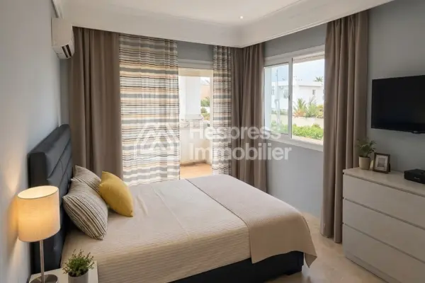 Maison de haut standing à vendre à Dar Bouazza. Surface totale 741 m². Bien meublé