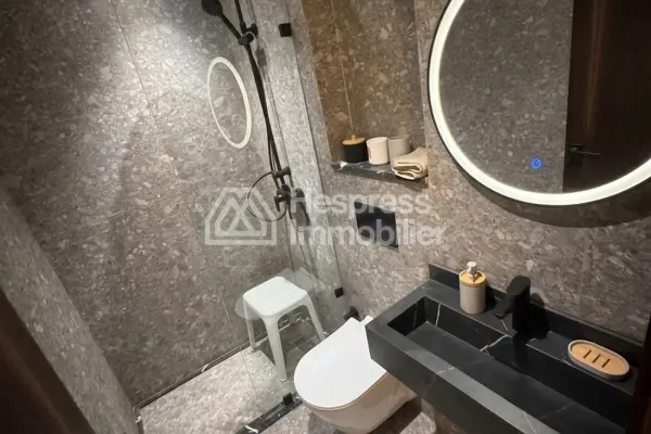 Appartement à l'achat à Anfa. 1 Pièce. Meublé