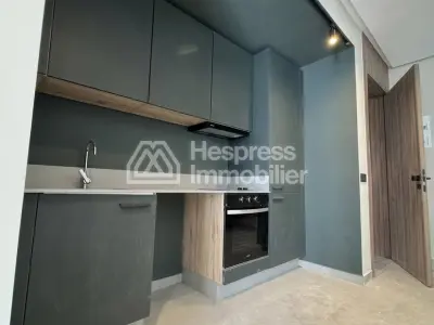 Appartement à l'achat à Casablanca Finance City. 1 Pièce. Porte blindée, sécurité