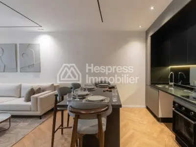 Appartement à l'achat à Casablanca Finance City. 1 belle chambre. Cheminée et climatisation